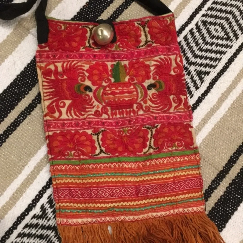 Vintage Boho/Chic Hand Embroidered Crossbody Bag